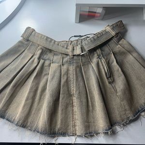 BRAND NEW NEVER WORN FASHION NOVA MINI SKIRT SZ MEDIUM